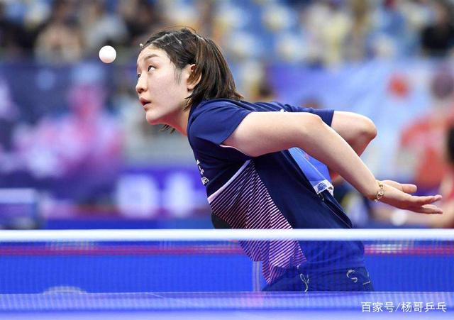 买乌郎：代表国家队踢世界杯是终极梦想，没想到国足氛围特别好.